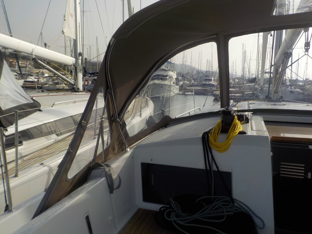 Sprayhood For Sun Odyssey 490 - sprayhoodz.eu