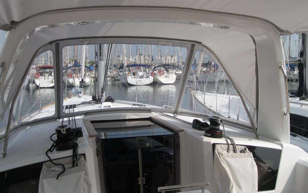 Sprayhood For Oceanis 38.1 with arch - sprayhoodz.eu