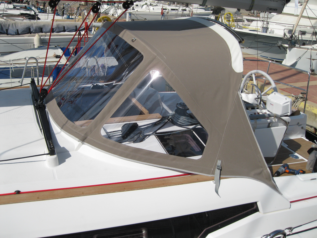 Sprayhood For Sun Odyssey 389
