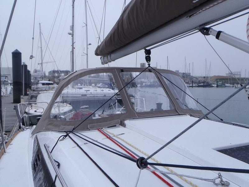 Guide to Boat Canvas Fitment - sprayhoodz.eu