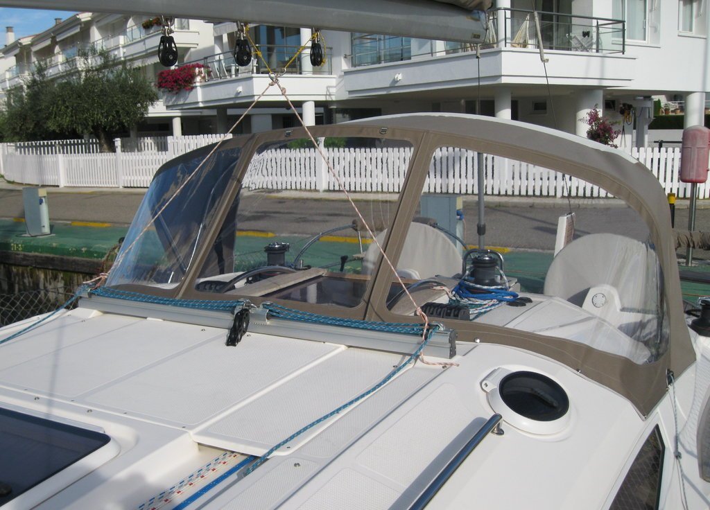 Elan Yacht Sprayhood: What to Check First - sprayhoodz.eu
