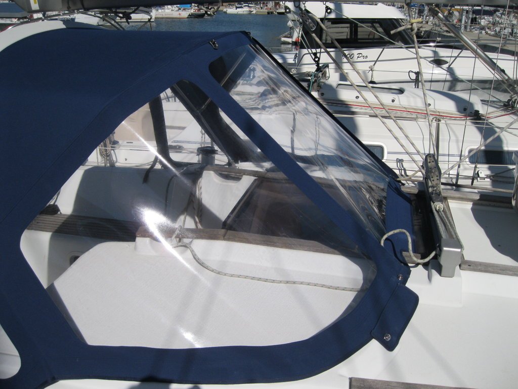 Sprayhood For Sun Odyssey 32.2