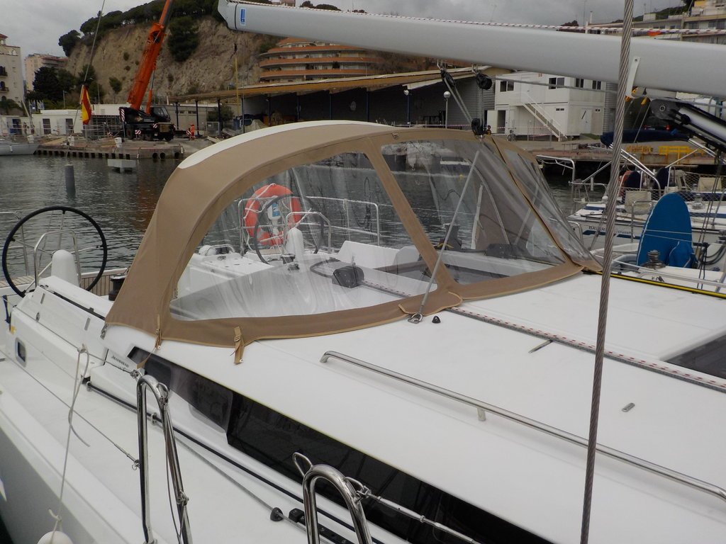 Sprayhood For Sun Odyssey 440