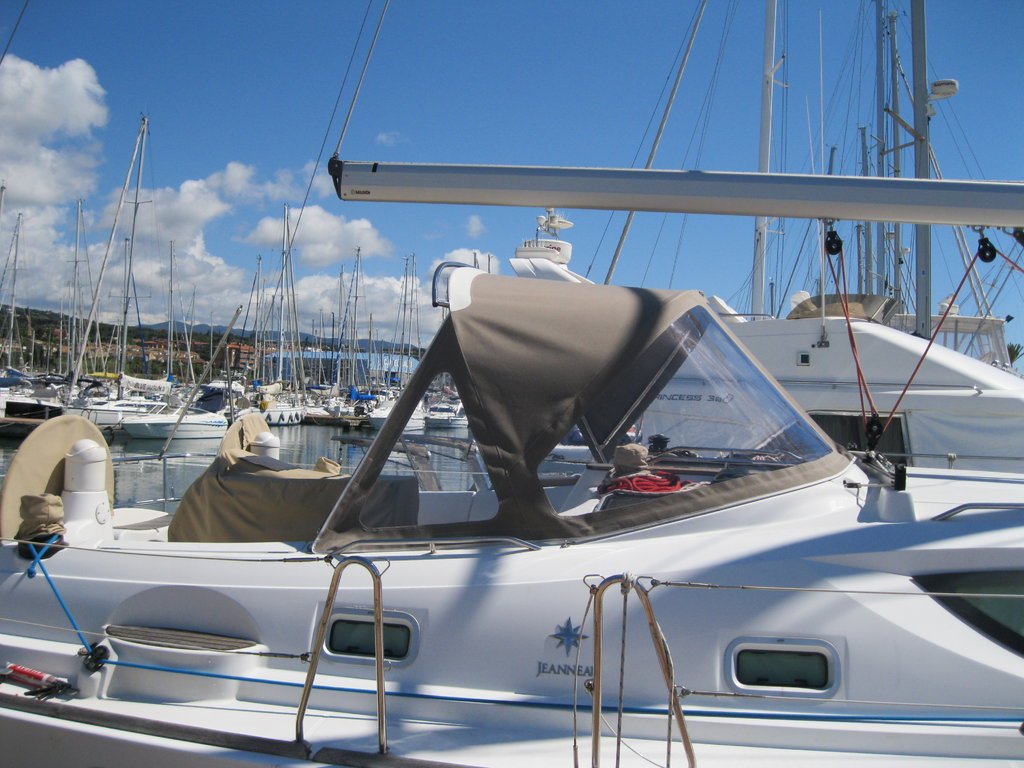Sprayhood For Sun Odyssey 42DS