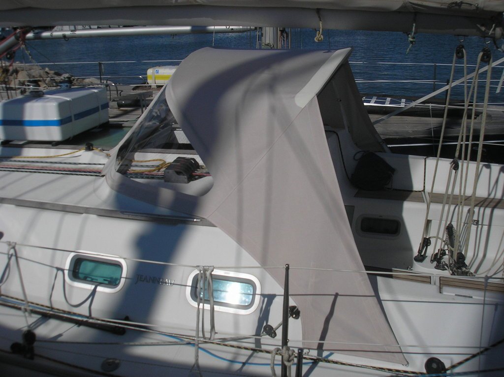 Sprayhood For Sun Fast 37