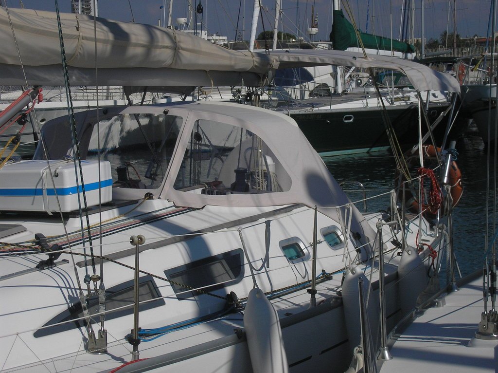 Sprayhood For Sun Fast 37