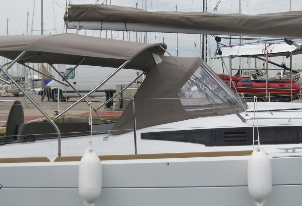 Sprayhood For Sun Odyssey 349