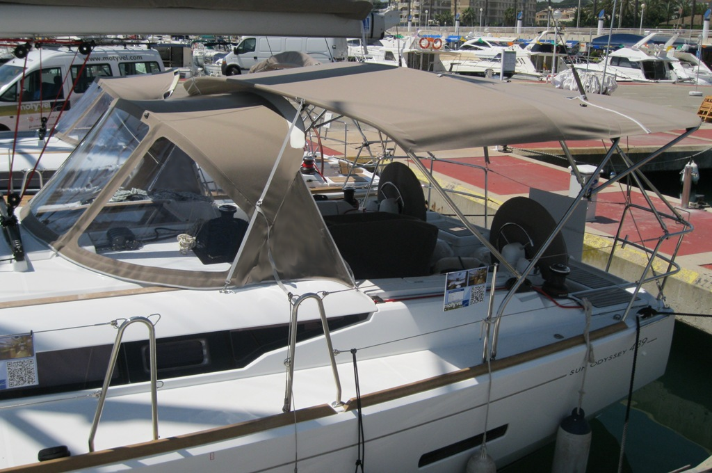 Sprayhood For Sun Odyssey 439