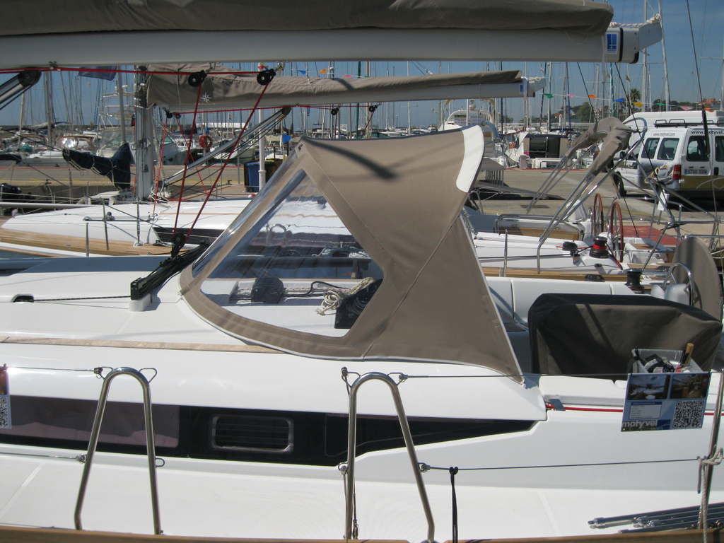 Sprayhood For Sun Odyssey 449